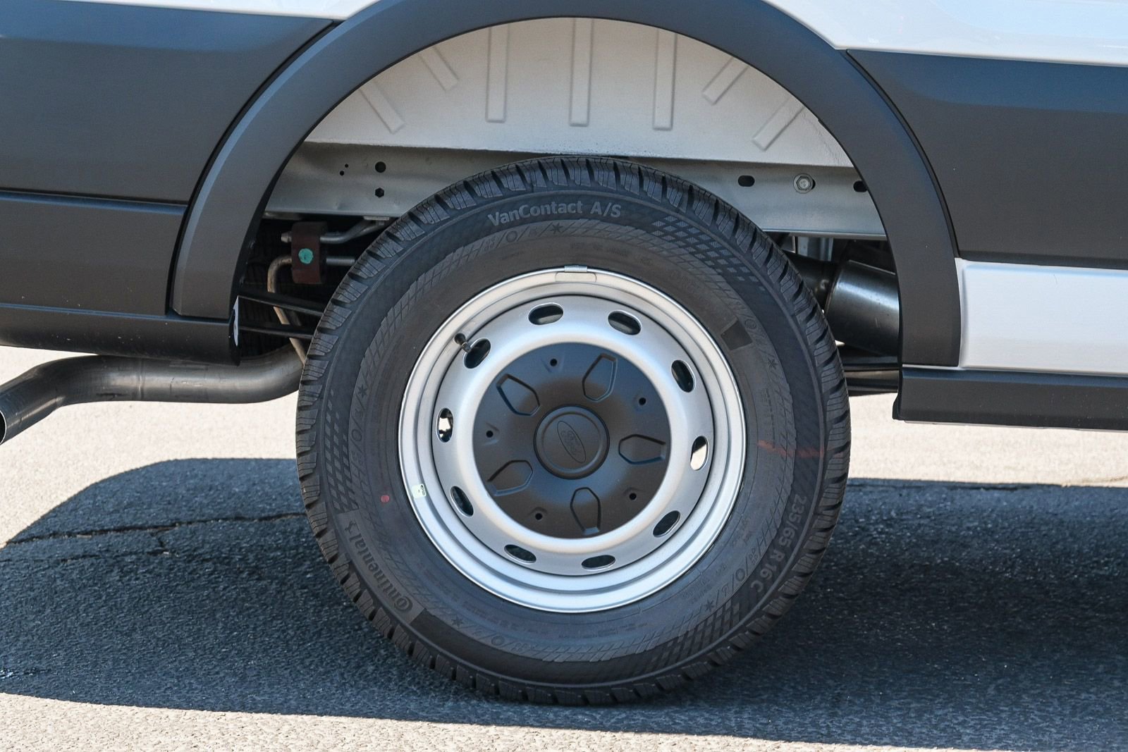 New 2025 Ford Transit 250 148 Medium Roof w/ Load Area Protection Package image 9