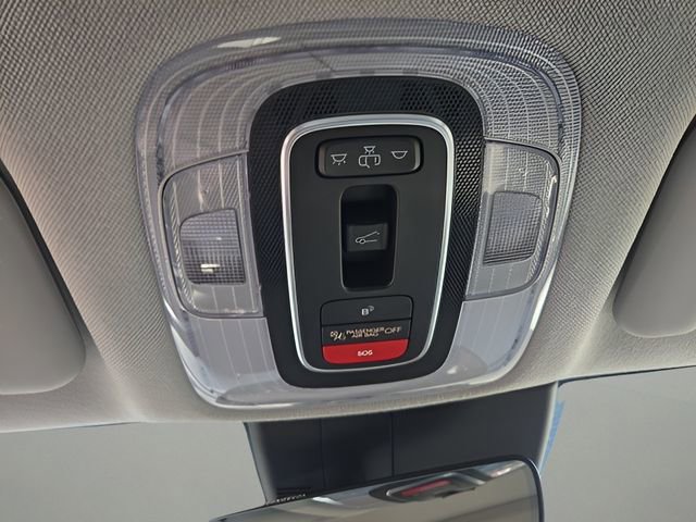 Used 2025 Hyundai Elantra Limited image 22