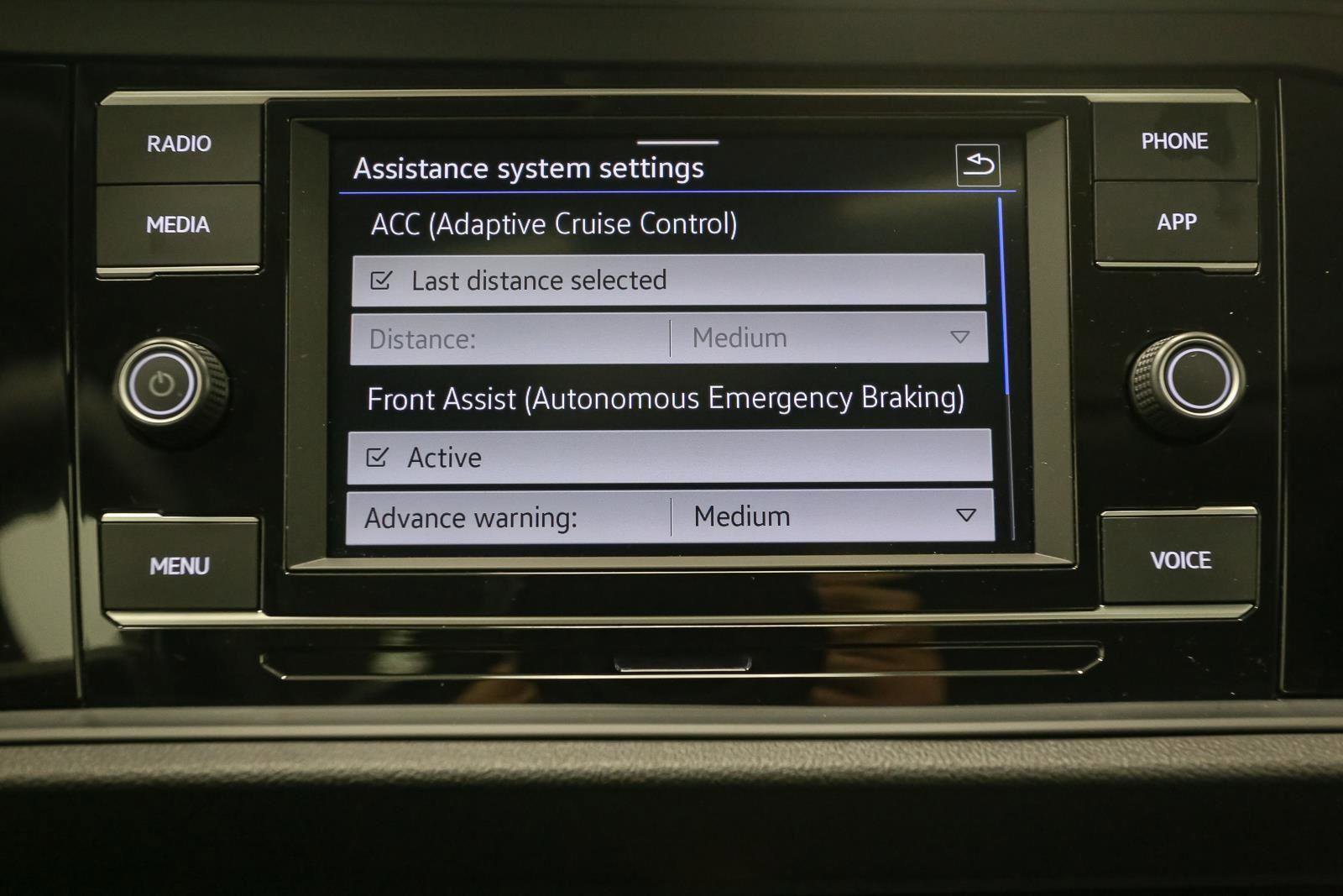 Certified 2024 Volkswagen Jetta SE image 31