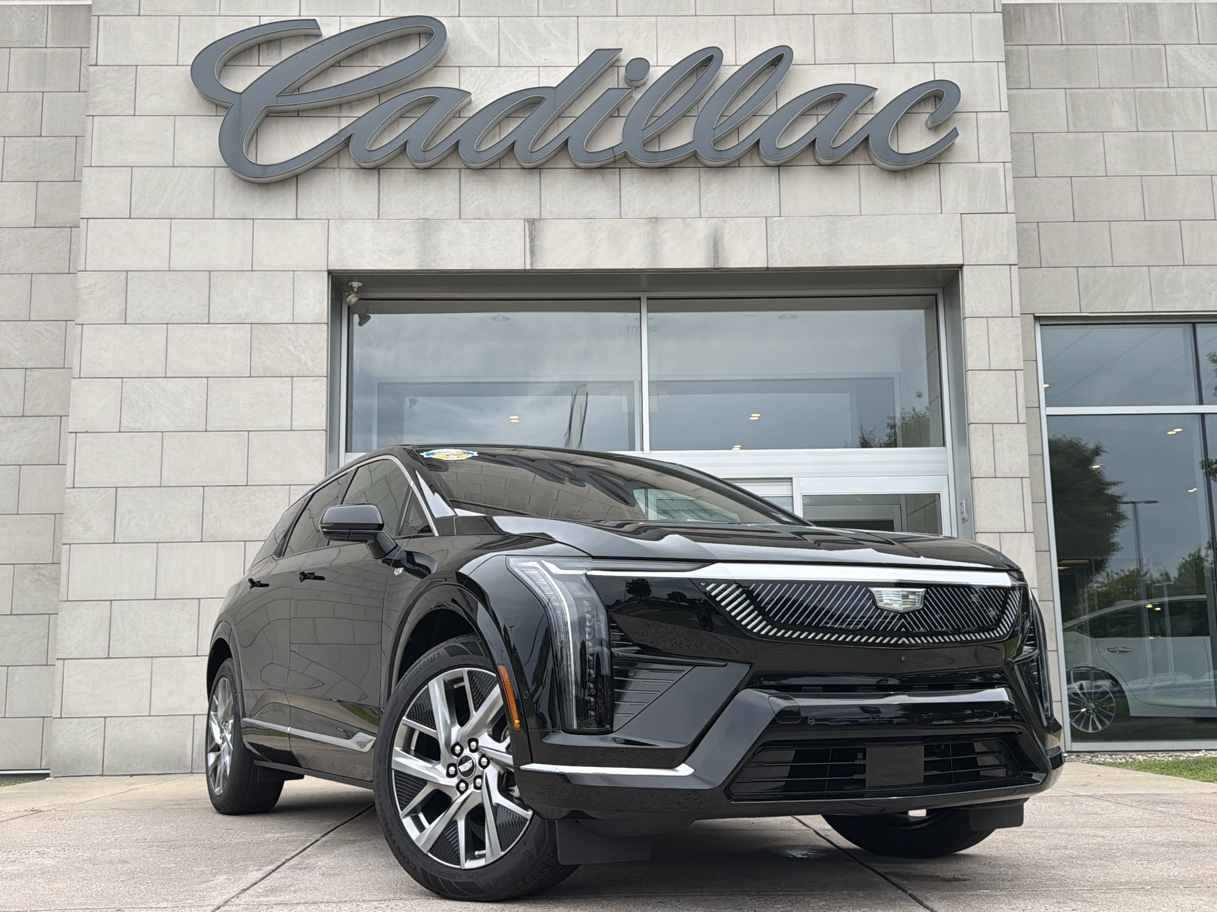 Used 2025 Cadillac Optiq Luxury 2 w/ LPO, Floor Liner Package