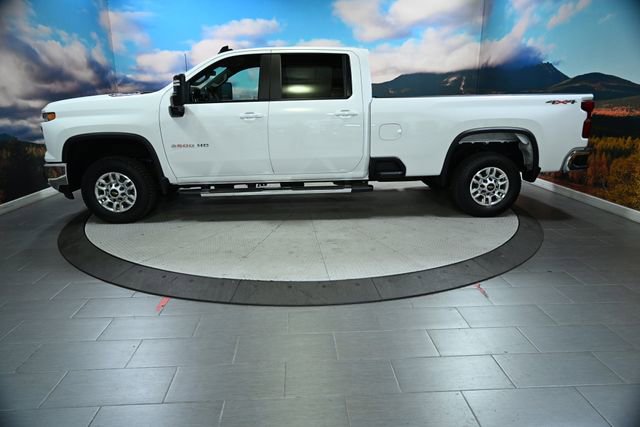 Used 2025 Chevrolet Silverado 2500 LT w/ Convenience Package image 5