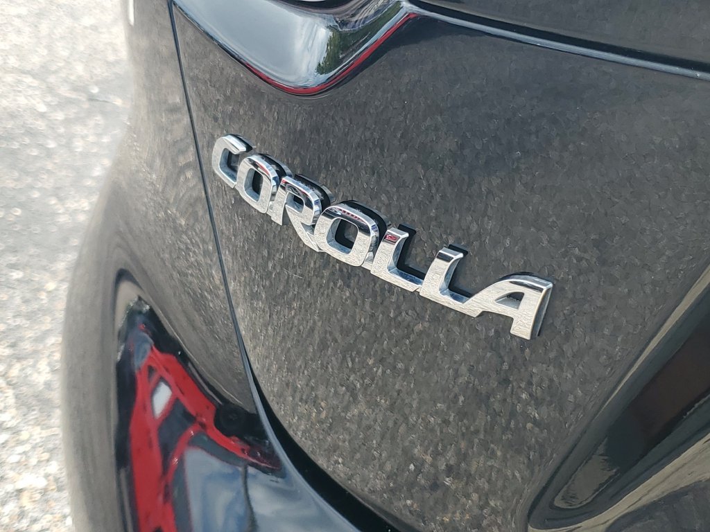 Used 2024 Toyota Corolla LE FWD image 28