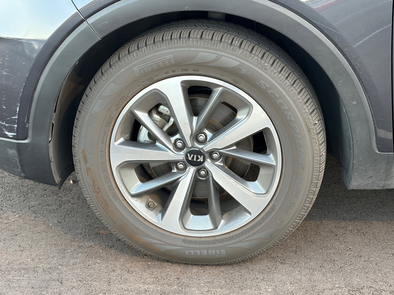 Certified 2019 Kia Sorento EX w/ EX Touring Package image 6