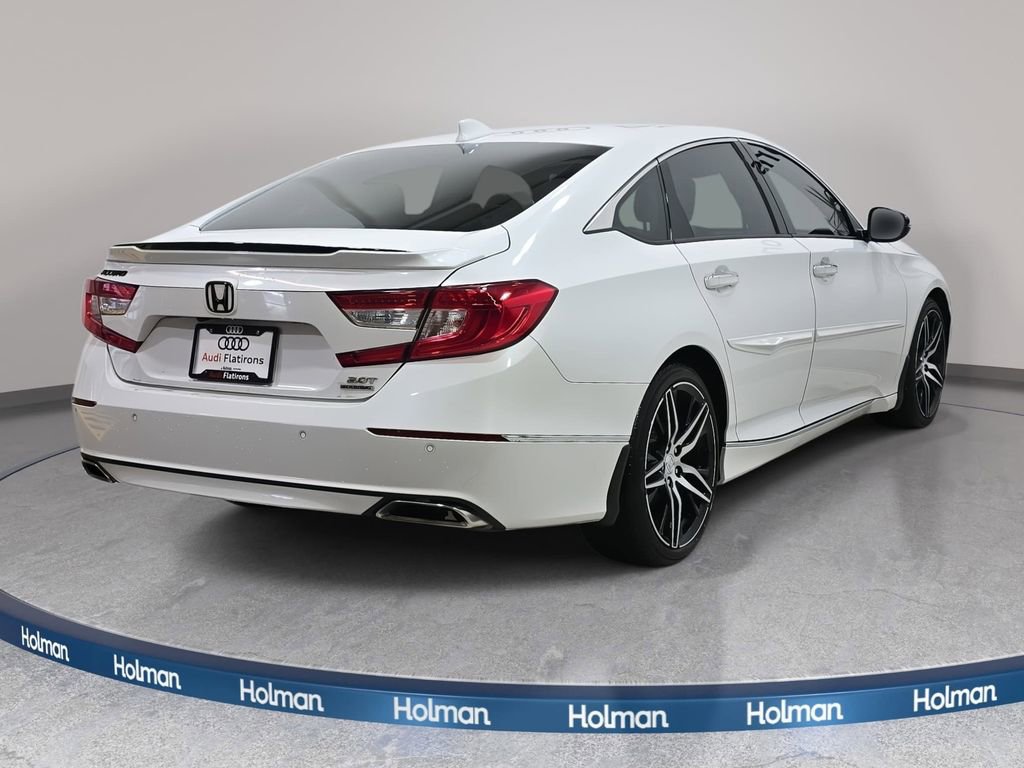 Used 2022 Honda Accord Touring image 6