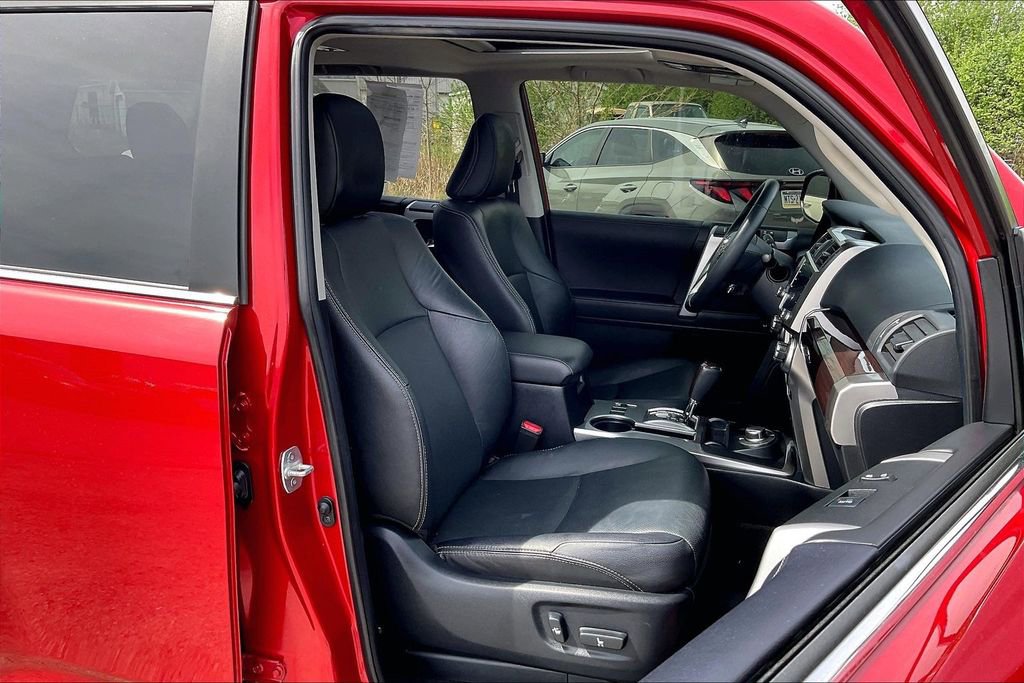 Used 2021 Toyota 4Runner Limited image 7