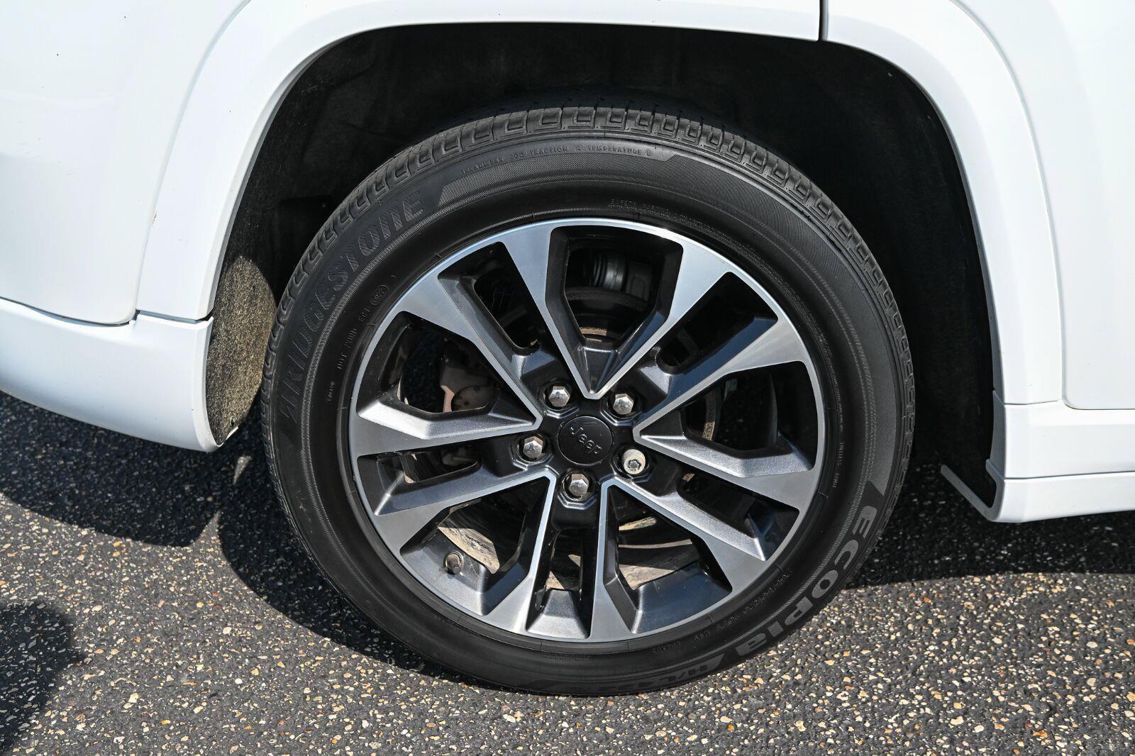 Used 2022 Jeep Grand Cherokee Overland w/ Adv Protech Group III AWD/4WD image 14