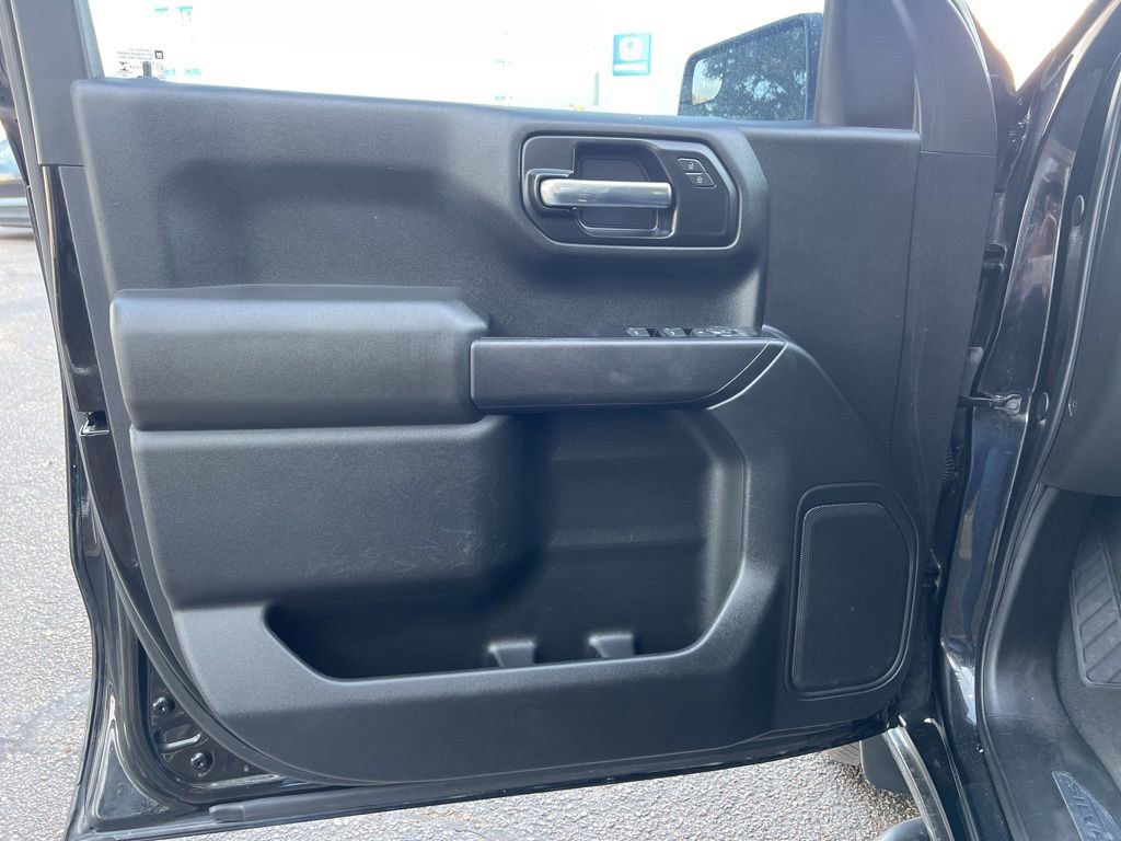 Used 2019 Chevrolet Silverado 1500 Custom w/ Infotainment Package image 19