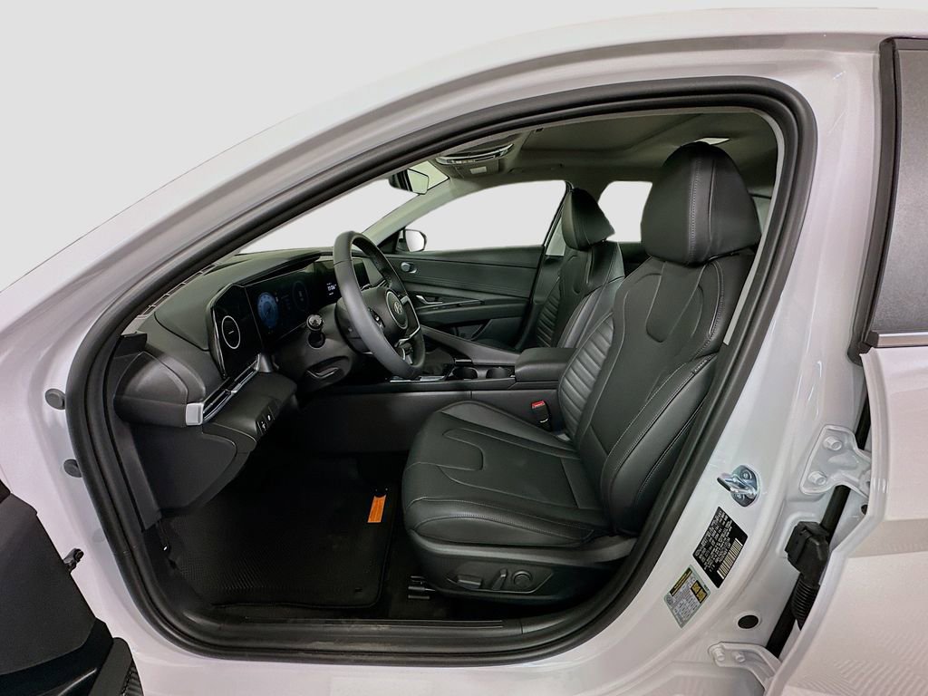 New 2026 Hyundai Elantra Limited w/ Cargo Package image 16