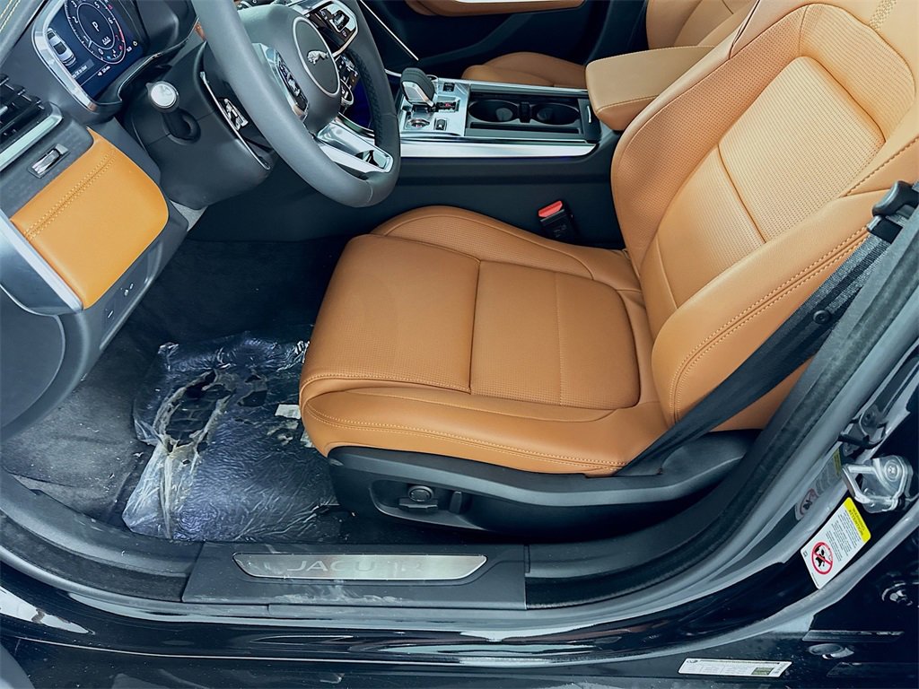 New 2024 Jaguar XF R-Dynamic SE image 20