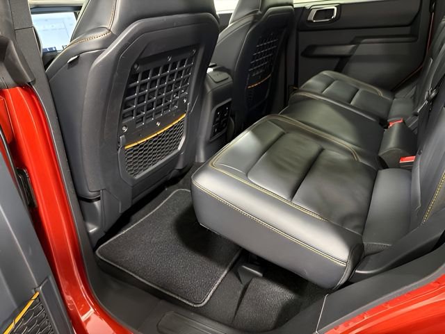Used 2024 Ford Bronco Badlands w/ Sasquatch Package AWD/4WD image 31