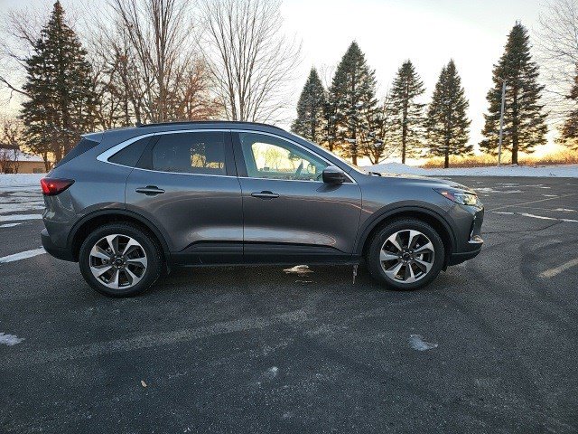 Used 2023 Ford Escape Platinum image 7