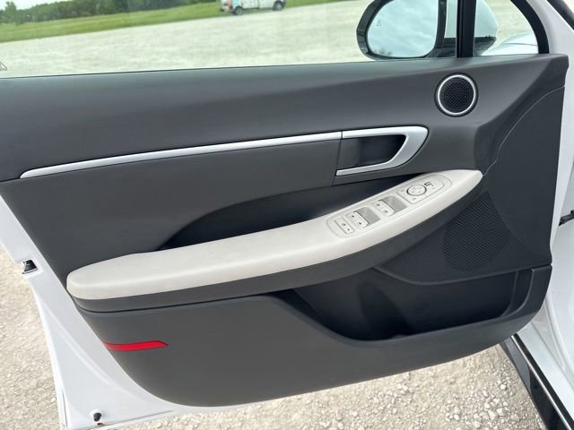 Used 2025 Hyundai Sonata SEL FWD image 13