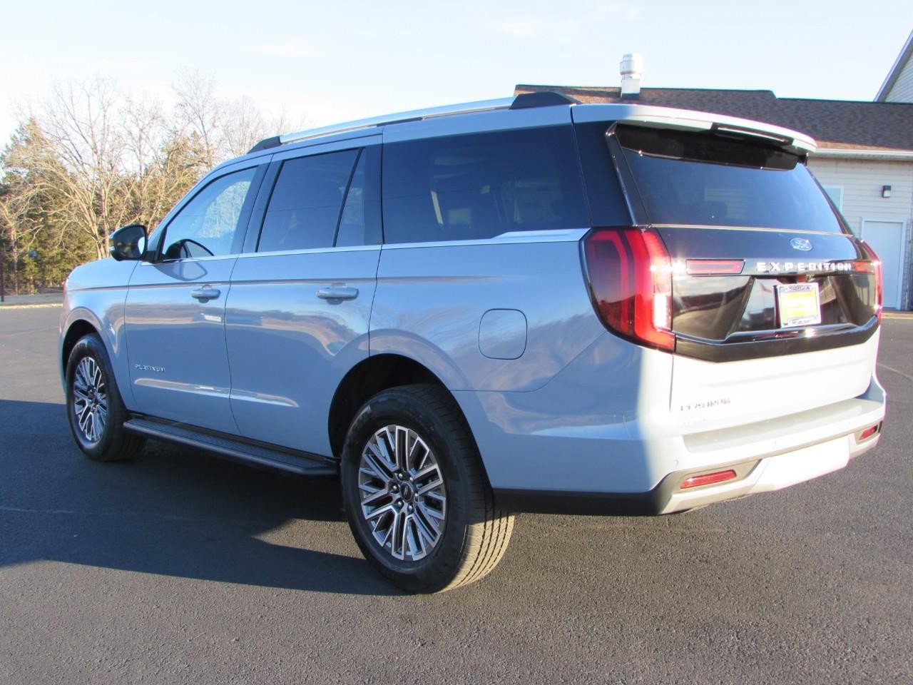 New 2026 Ford Expedition Platinum image 5