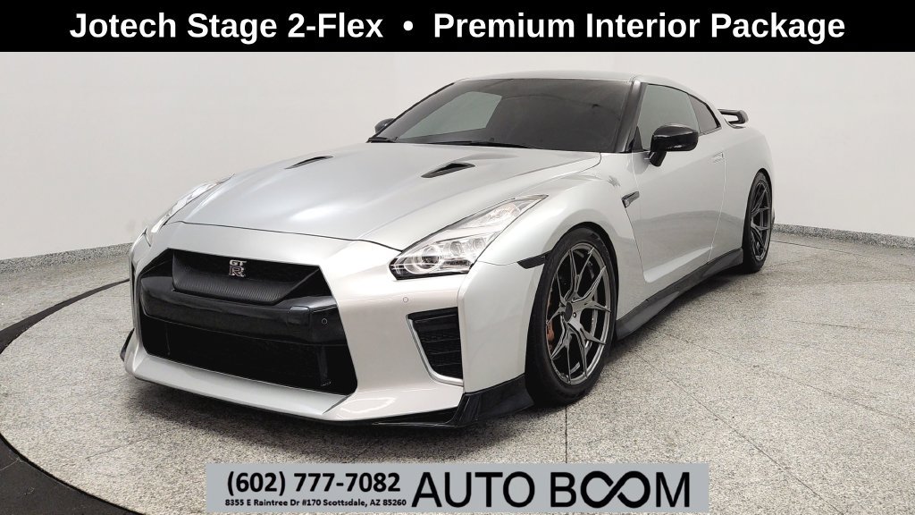 Used 2020 Nissan GT-R Premium AWD/4WD image 1