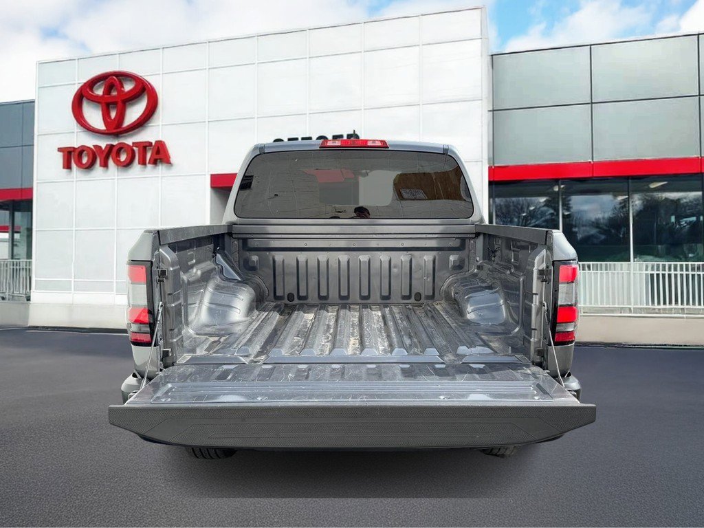 Used 2022 Nissan Frontier S w/ Technology Package image 9