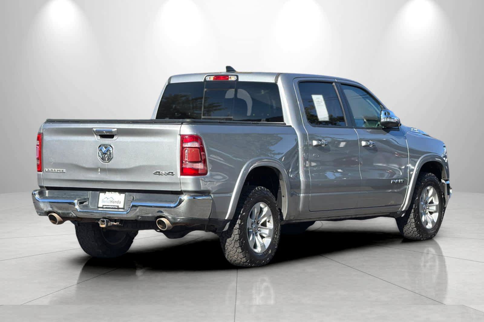 Used 2021 RAM 1500 Laramie AWD/4WD image 2