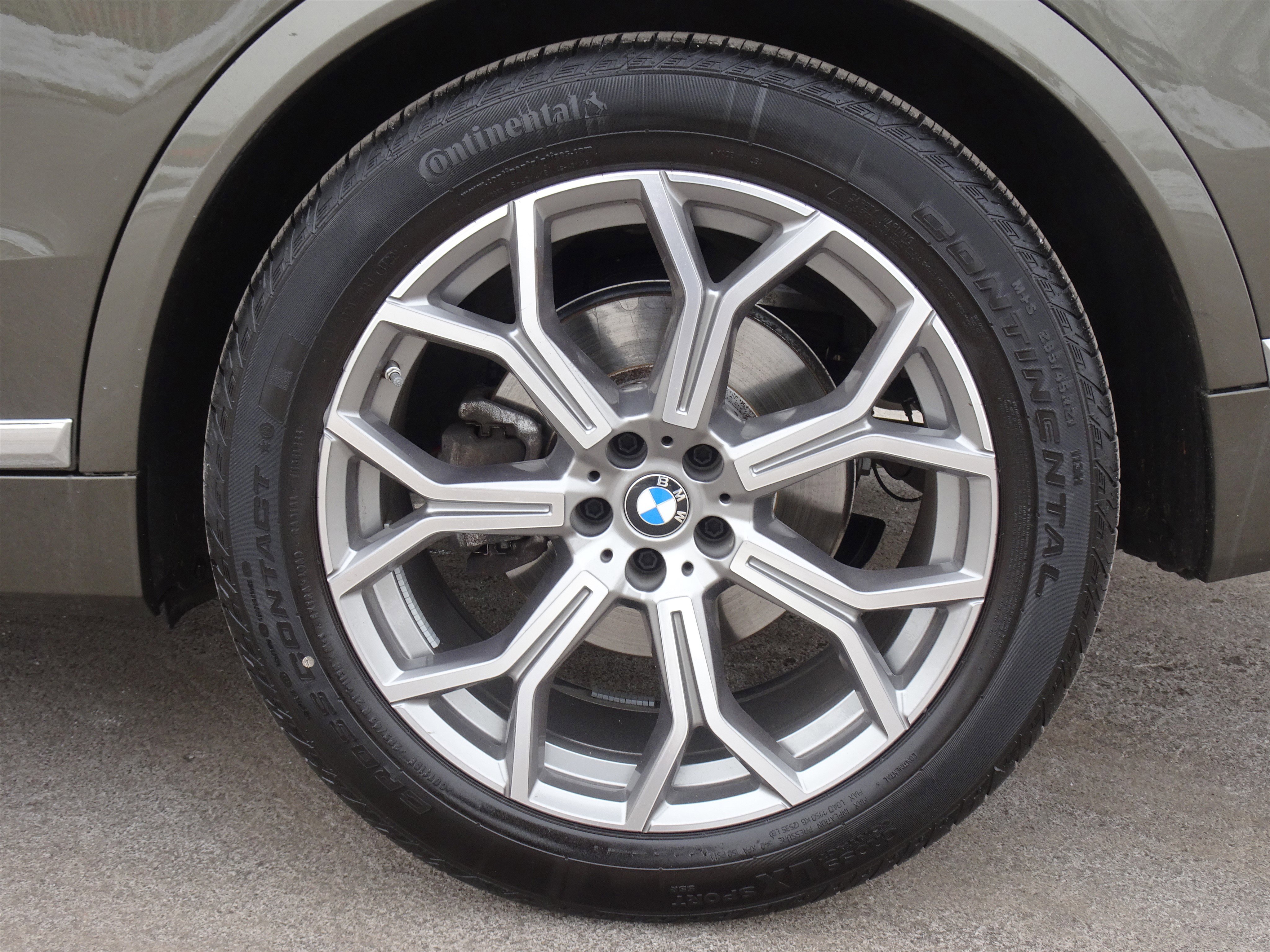 Used 2023 BMW X7 xDrive40i w/ Premium Package image 35