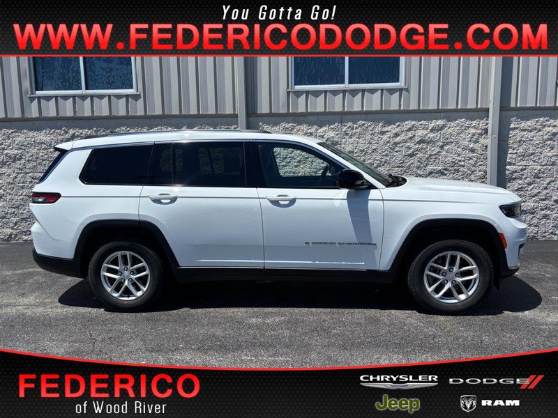 Used 2022 Jeep Grand Cherokee L Laredo w/ Luxury Tech Group I AWD/4WD image 1