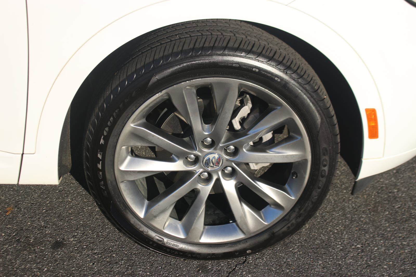 Used 2022 Buick Envision Avenir w/ Safety Package image 37