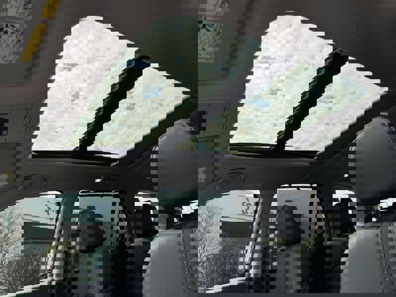 Used 2025 Honda Pilot Touring image 28