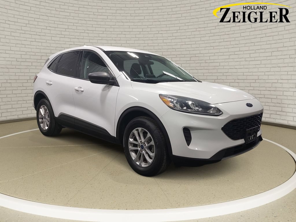 Used 2022 Ford Escape SE w/ Convenience Package AWD/4WD image 3