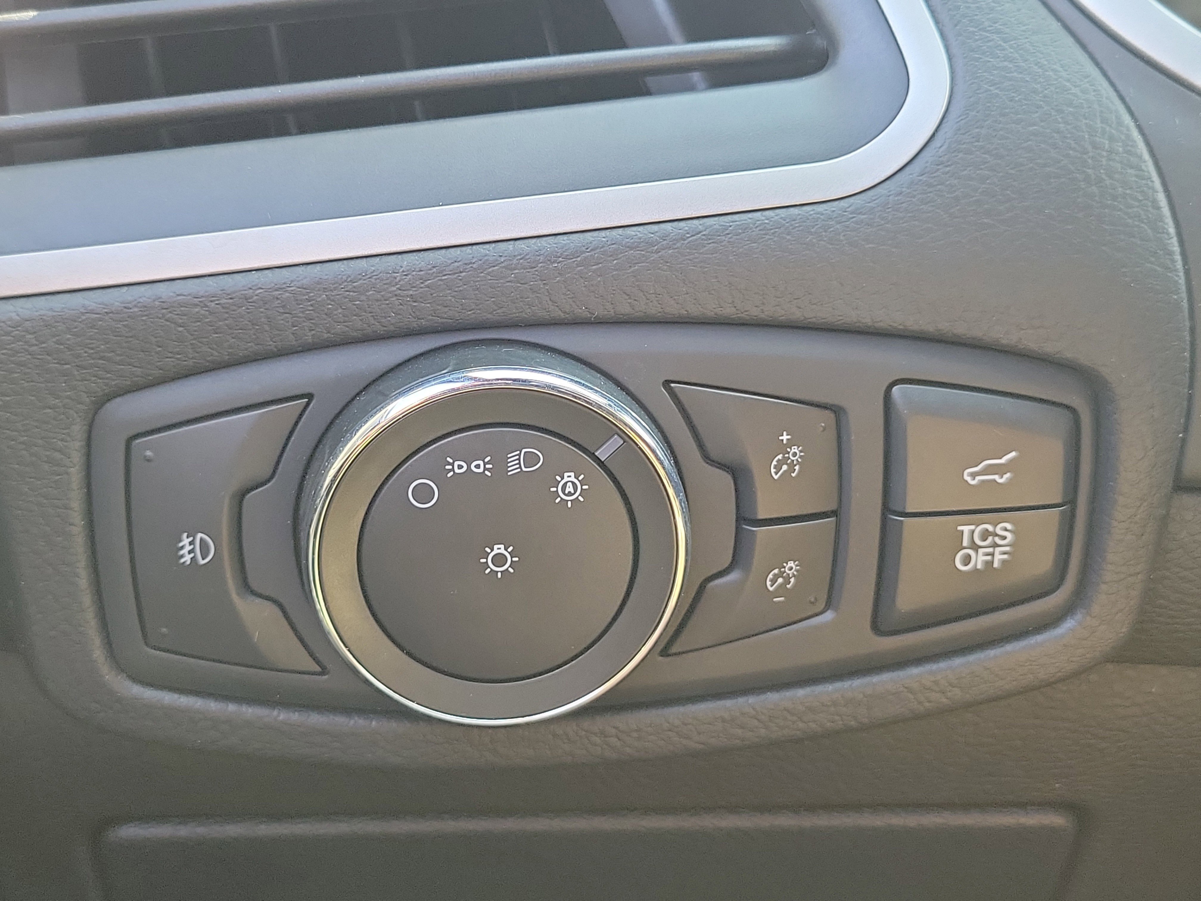 Used 2020 Ford Edge ST-Line image 27