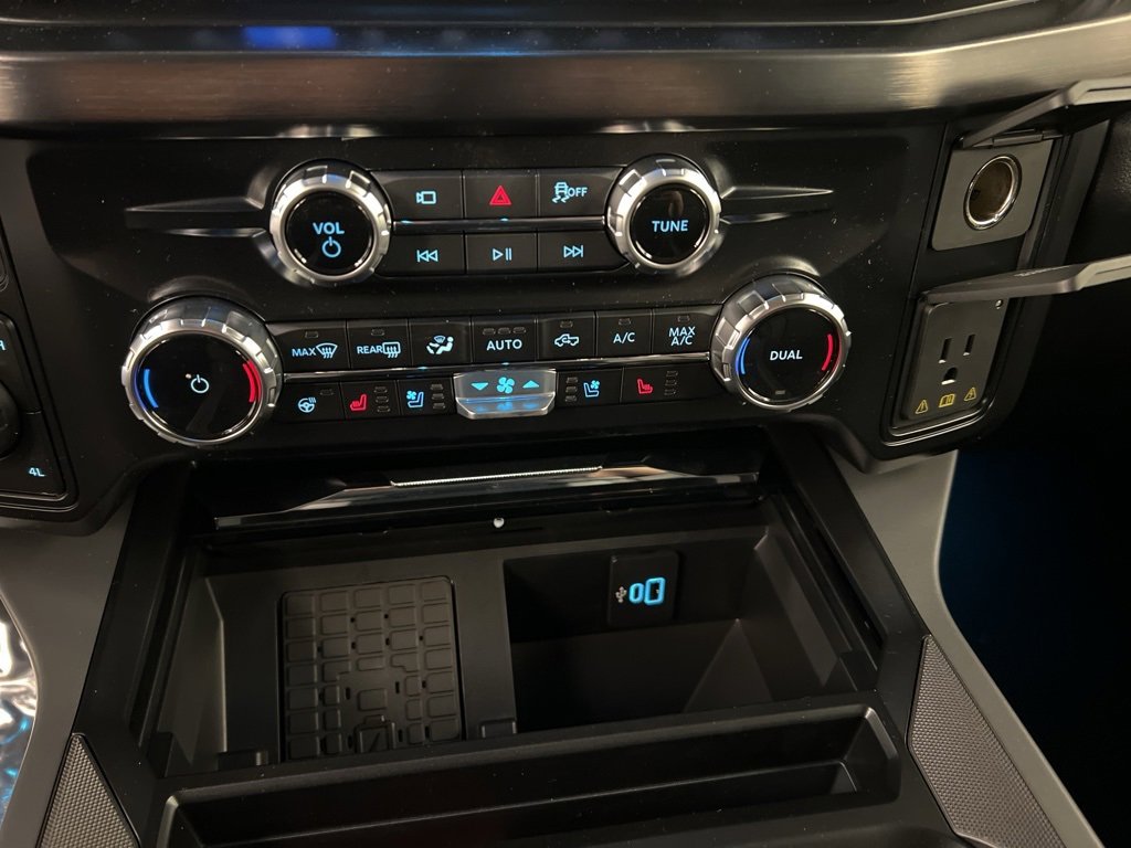 New 2026 Ford F350 Lariat w/ Black Appearance Package image 13