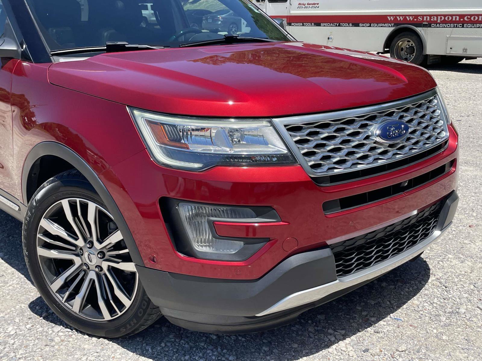 Used 2017 Ford Explorer Platinum AWD/4WD image 29