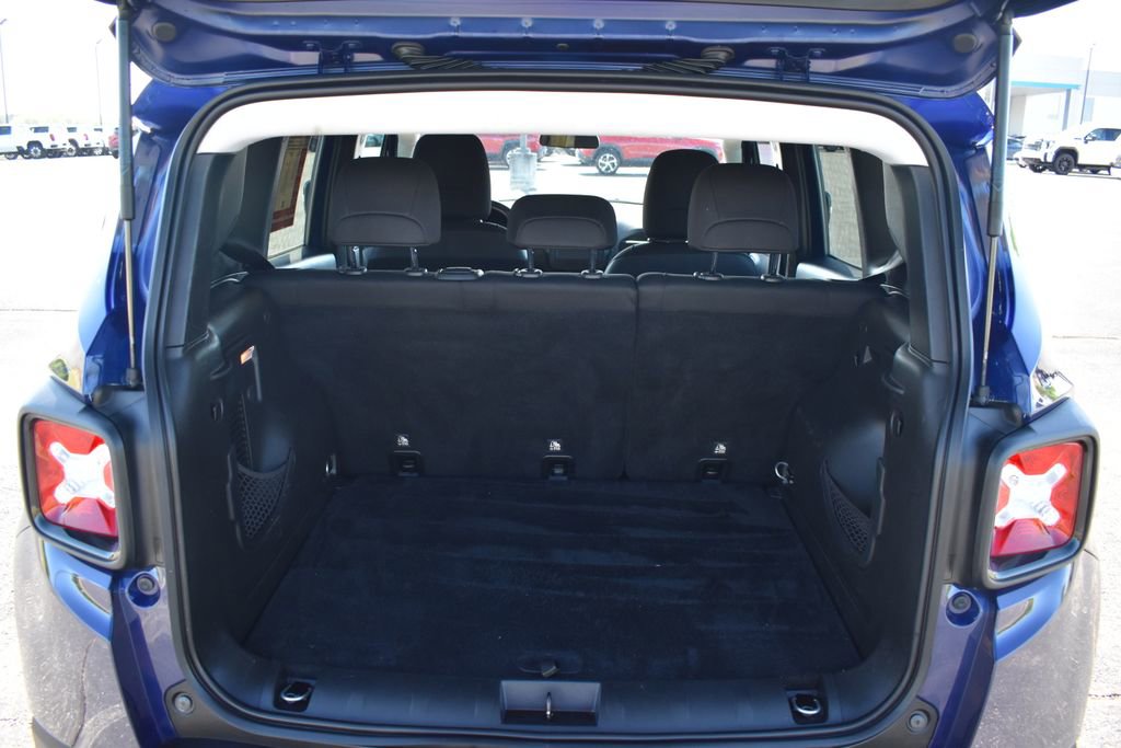 Used 2018 Jeep Renegade Altitude FWD image 6