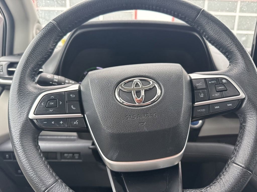 Used 2023 Toyota Sienna XLE w/ XLE Plus Package image 21