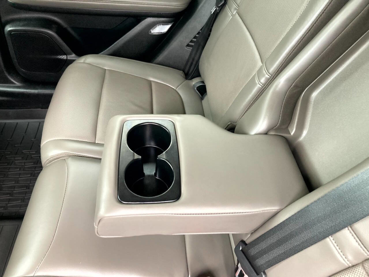 Used 2023 Lincoln Corsair Reserve image 19