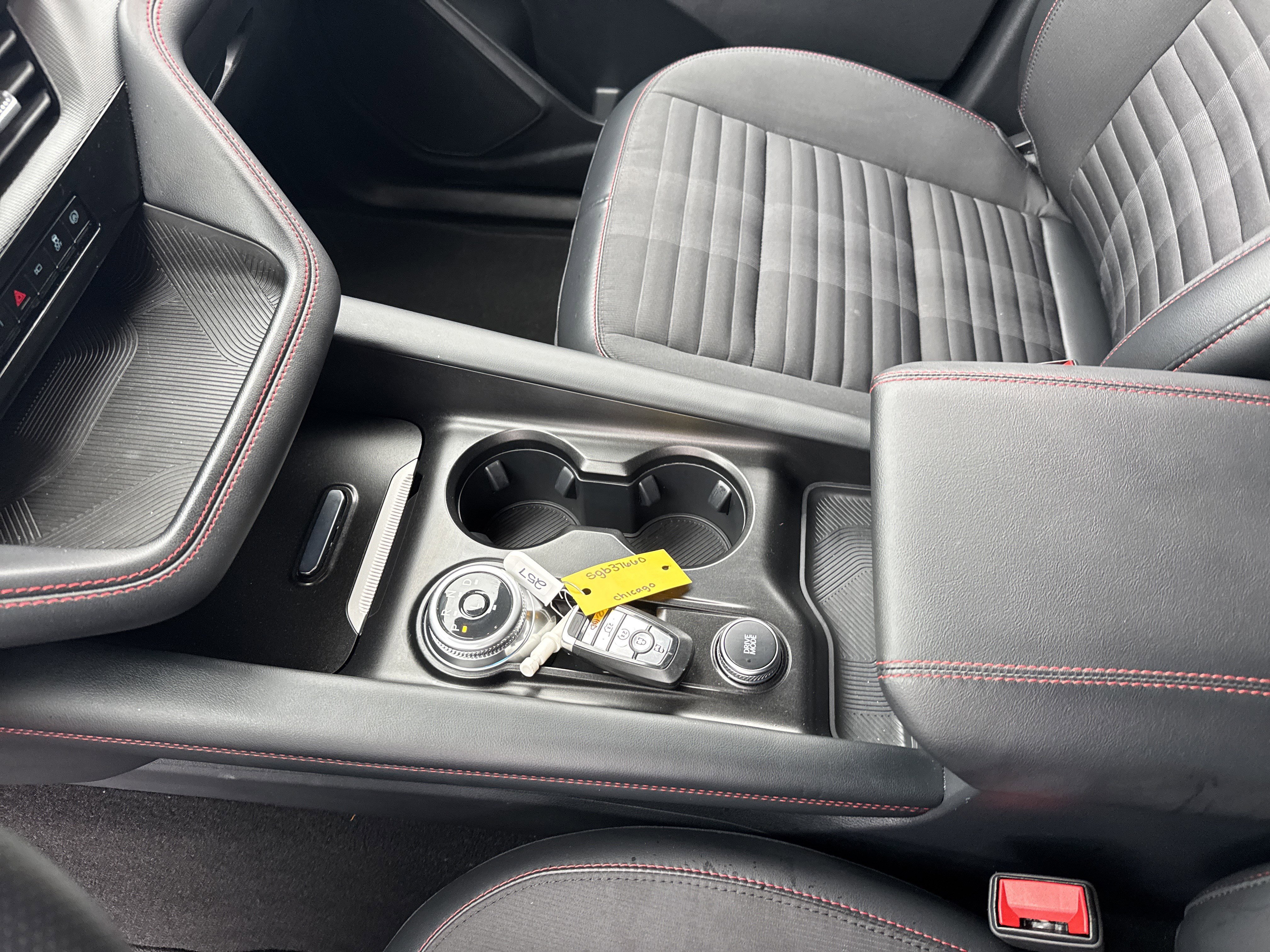 Used 2025 Ford Explorer ST-Line w/ ST-Line Street Pack image 44