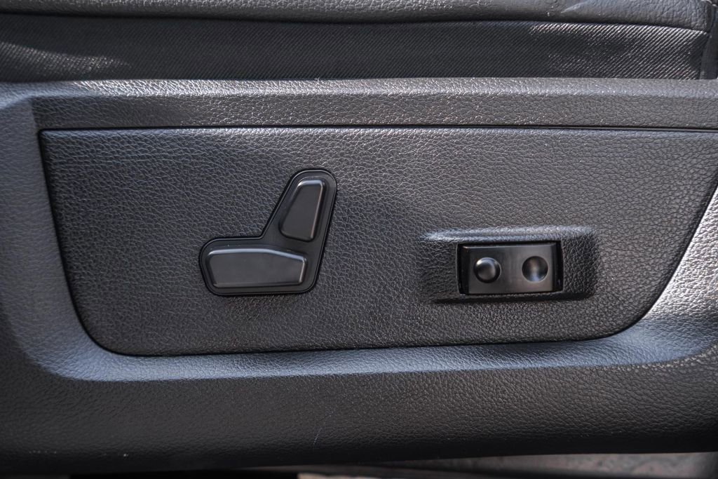 Used 2021 RAM 3500 Laramie w/ Night Edition image 42