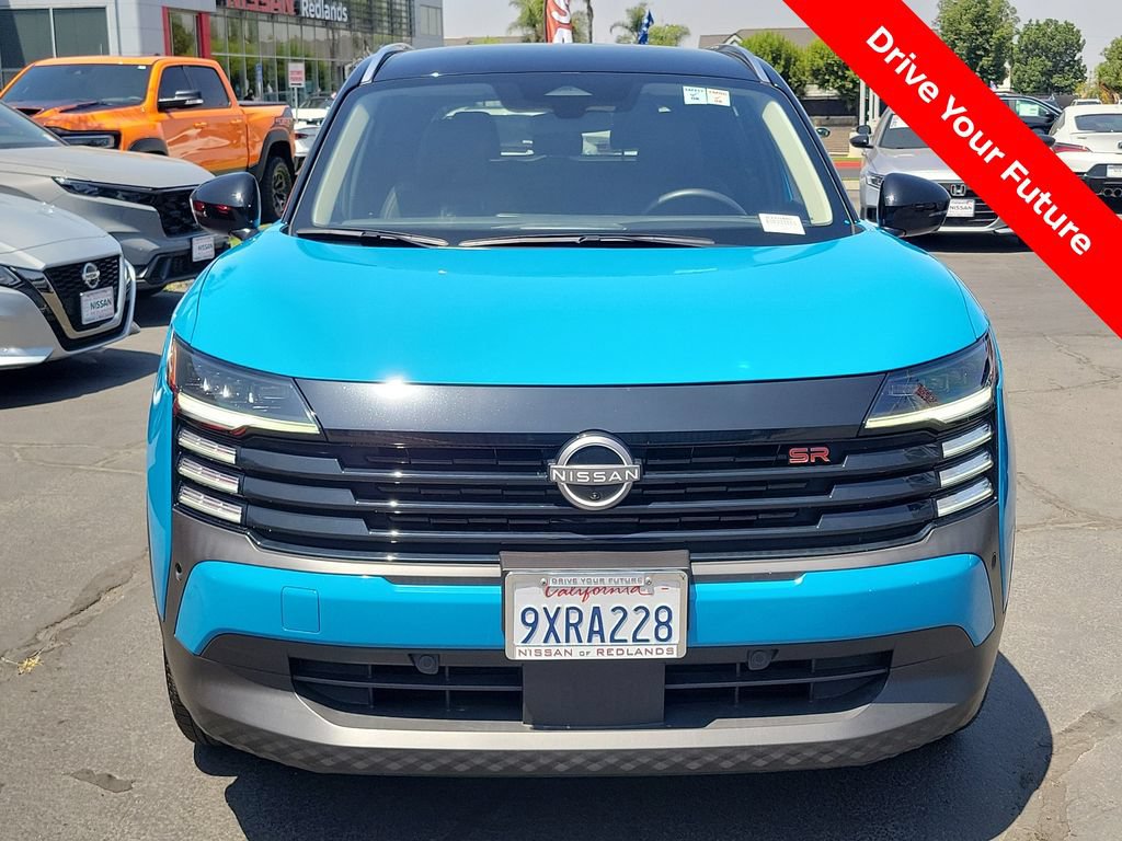 Certified 2025 Nissan Kicks SR FWD image 33