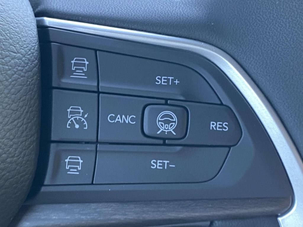 New 2026 Jeep Grand Cherokee L Limited w/ Luxury Tech Group II RWD image 48