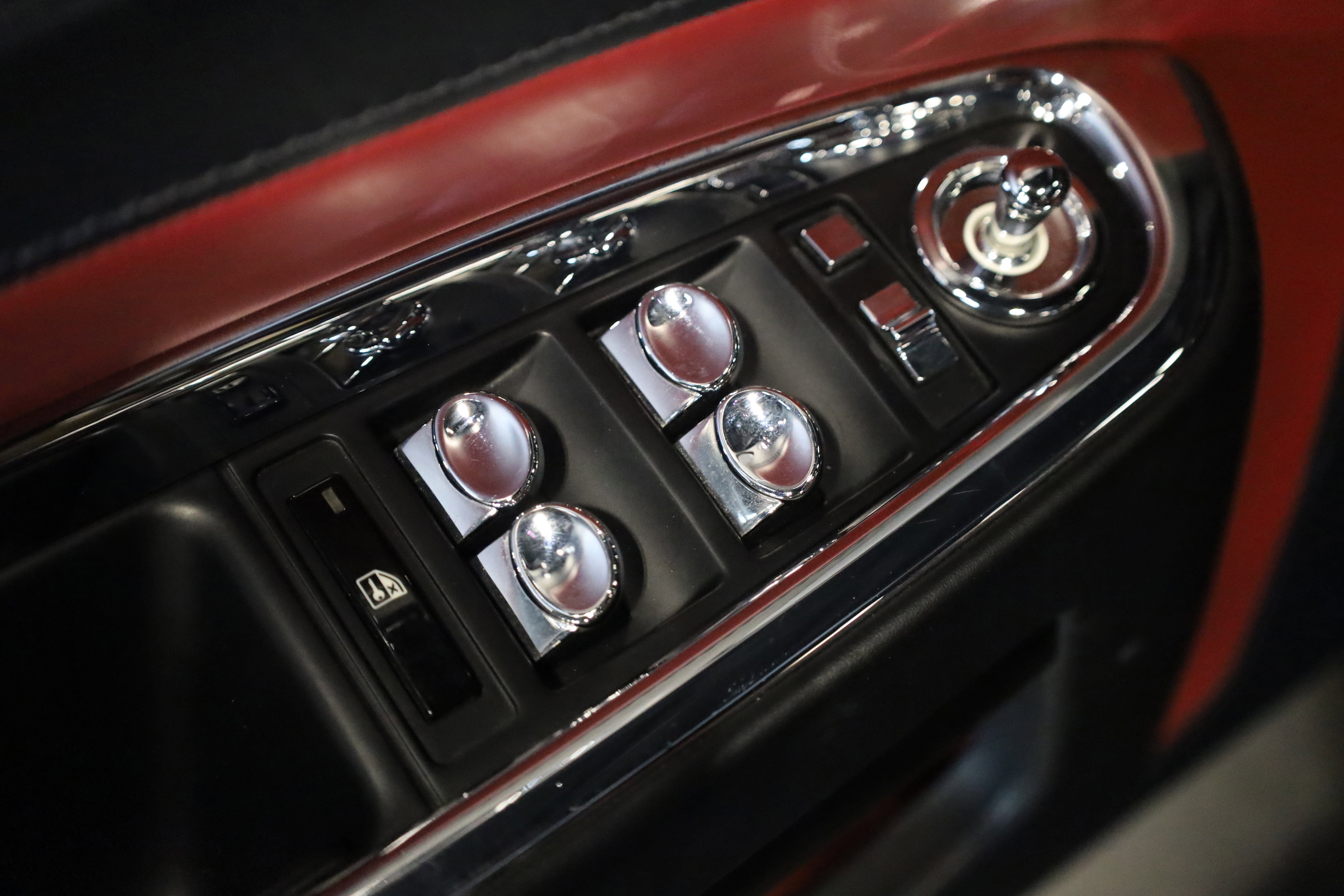 Used 2017 Rolls-Royce Ghost image 15