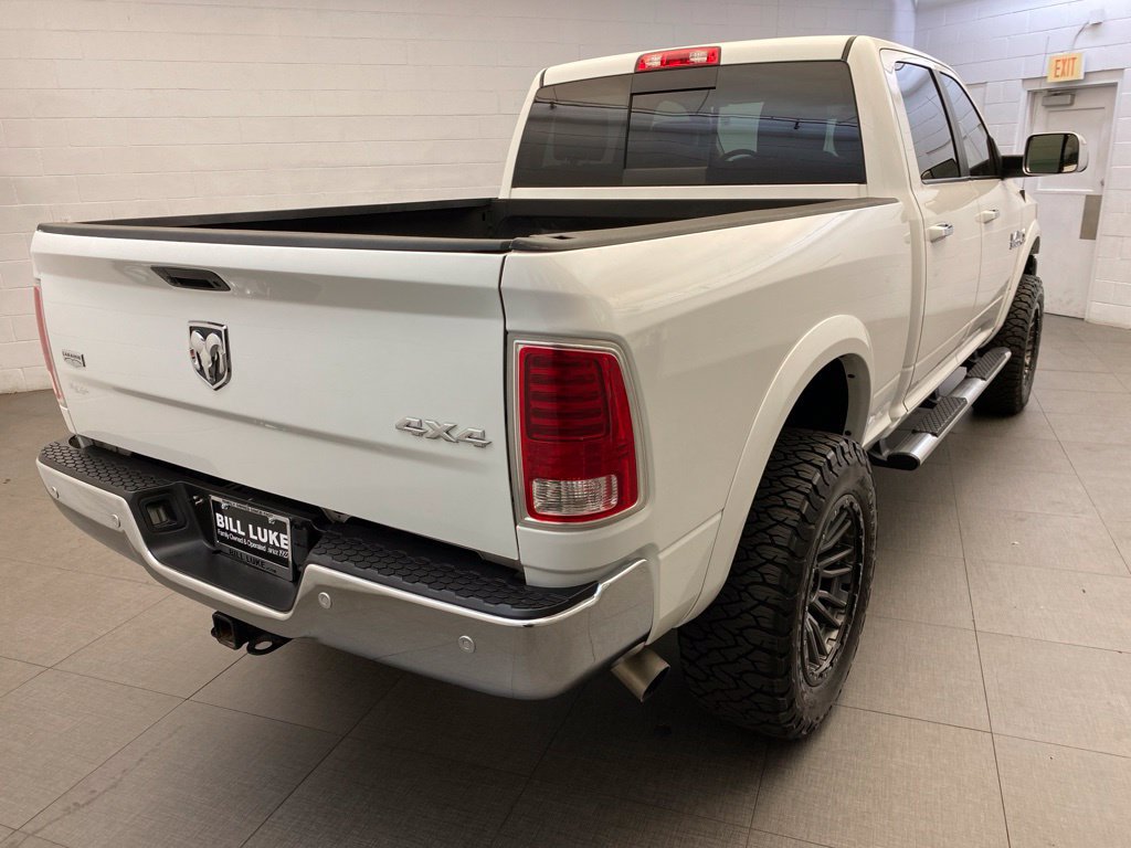 Used 2016 RAM 3500 Laramie w/ Convenience Group AWD/4WD image 4