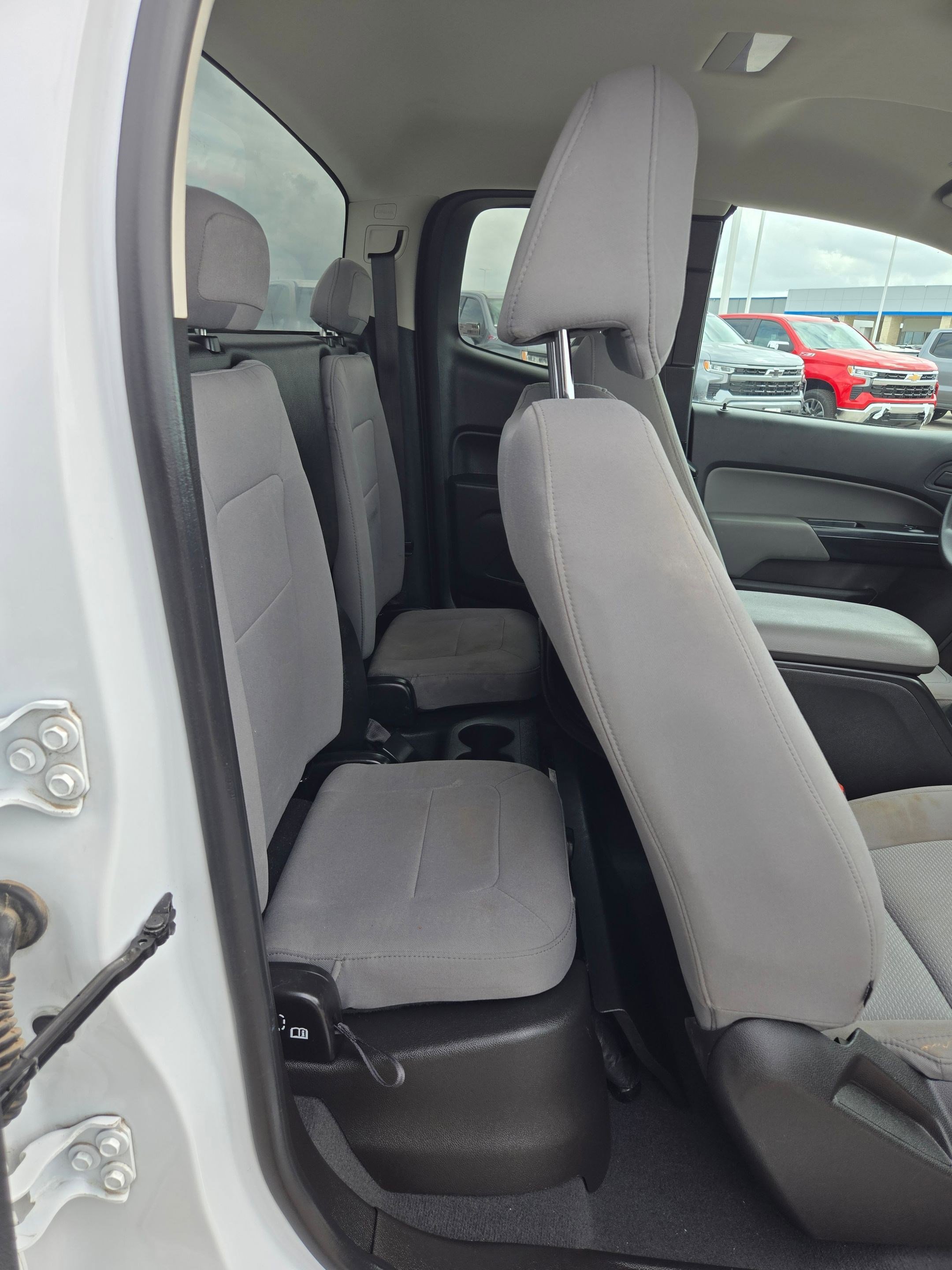 Used 2022 Chevrolet Colorado W/T RWD image 18