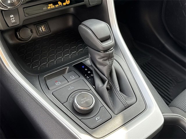 Certified 2025 Toyota RAV4 LE image 13