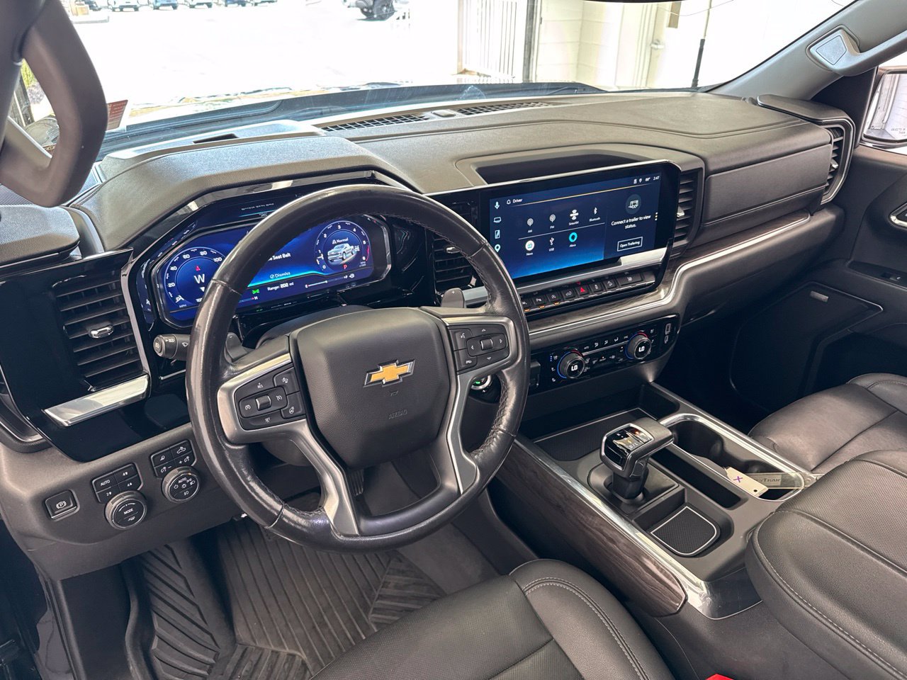 Used 2023 Chevrolet Silverado 1500 LTZ w/ LTZ Convenience Package II AWD/4WD image 16