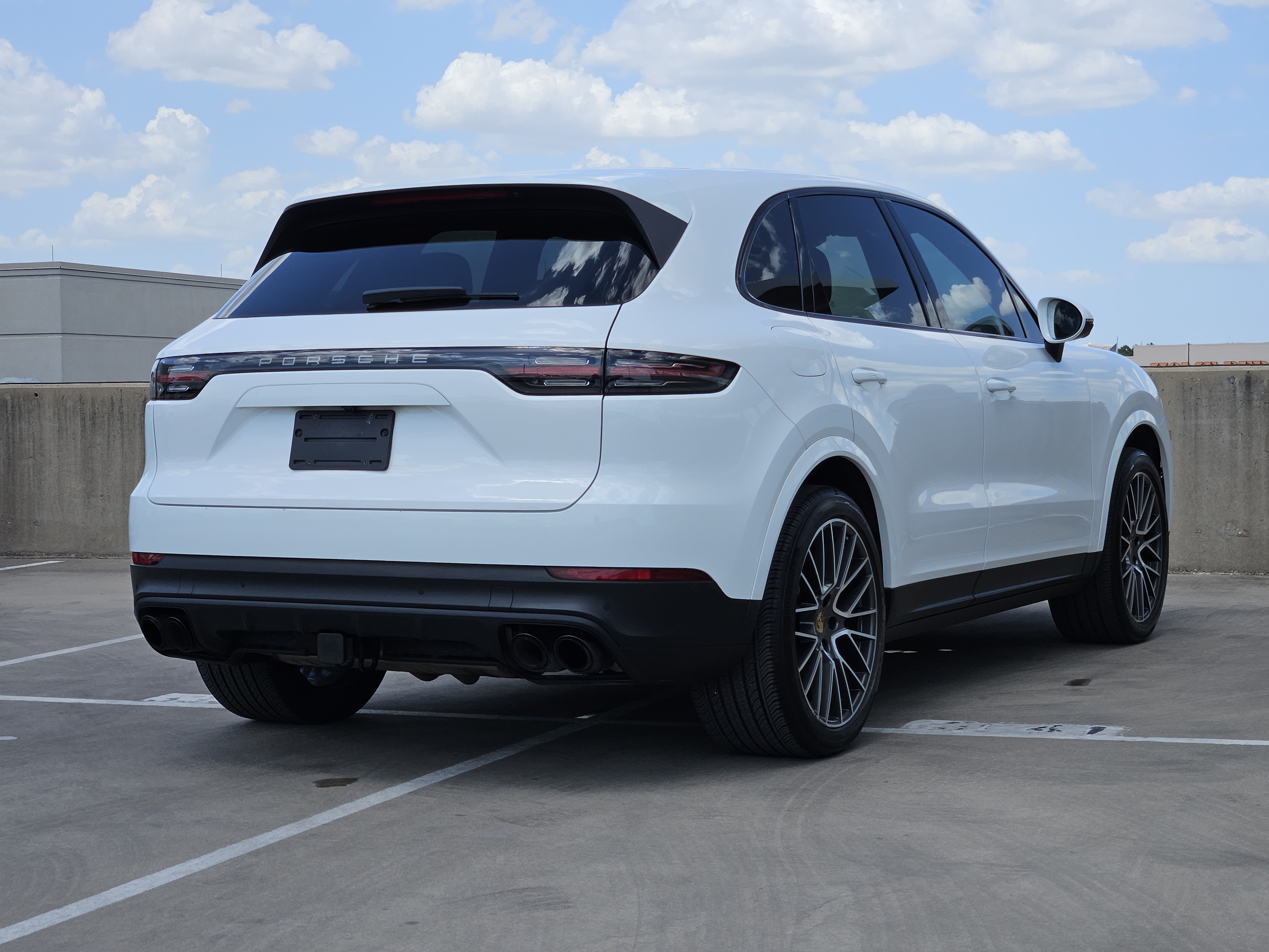 Certified 2023 Porsche Cayenne Platinum Edition AWD/4WD image 8