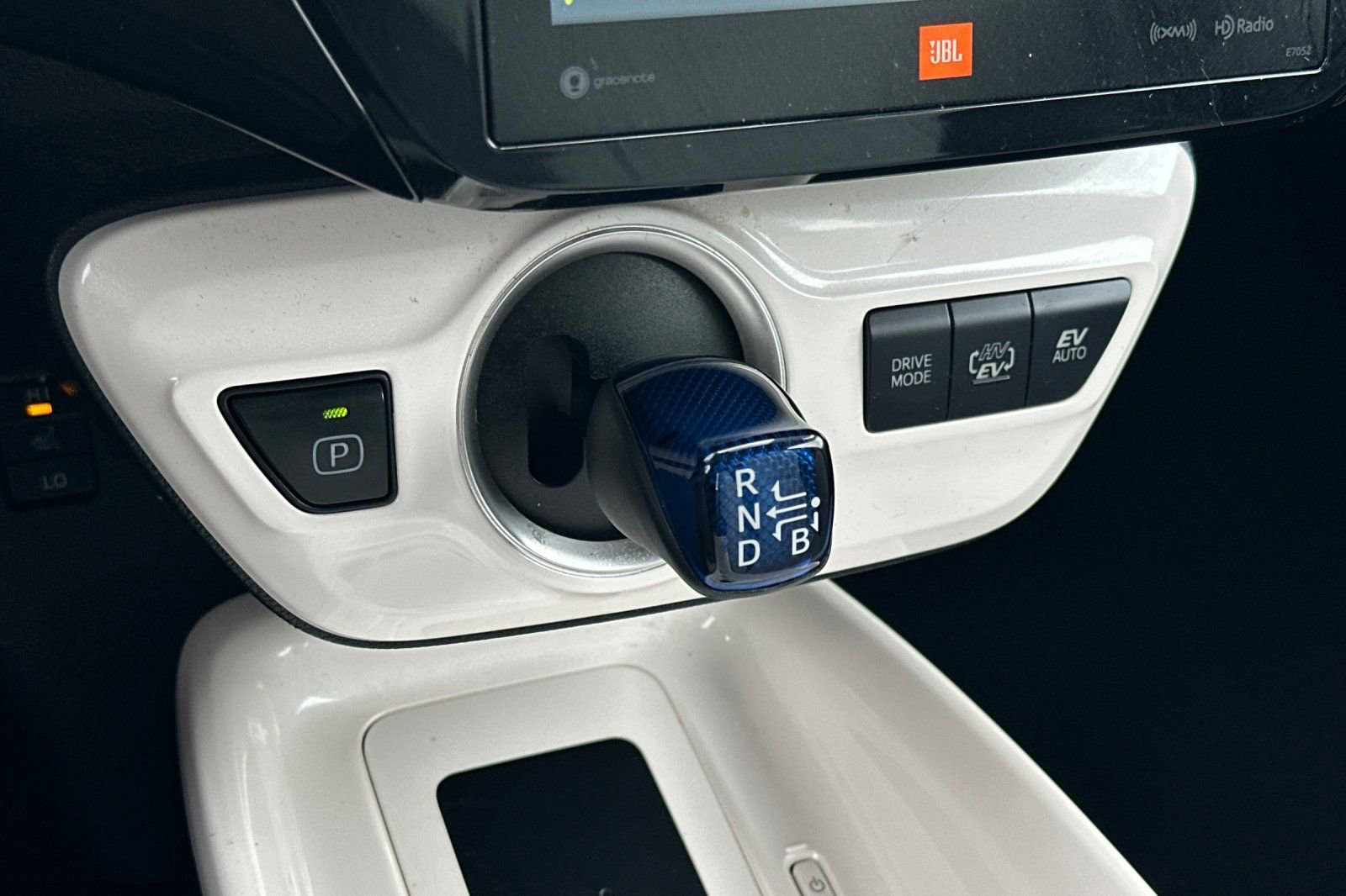 Used 2019 Toyota Prius Prime Advanced FWD image 21