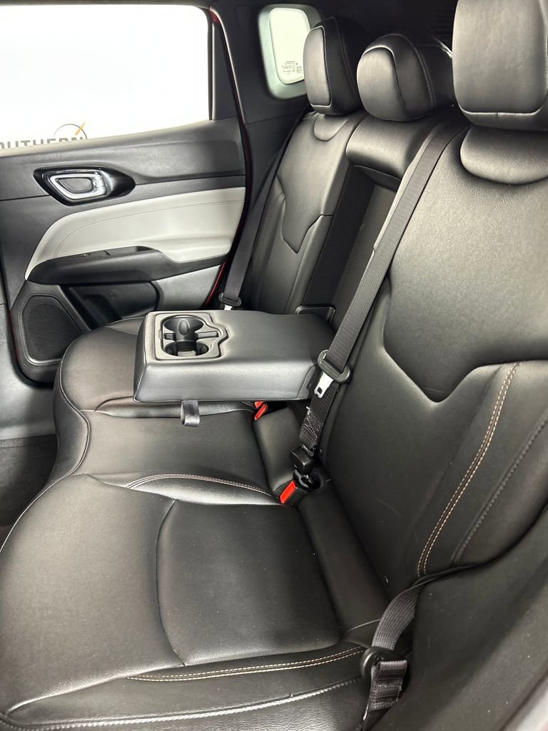 Used 2024 Jeep Compass Limited image 17