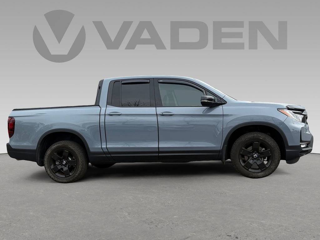 Used 2025 Honda Ridgeline Black Edition image 8