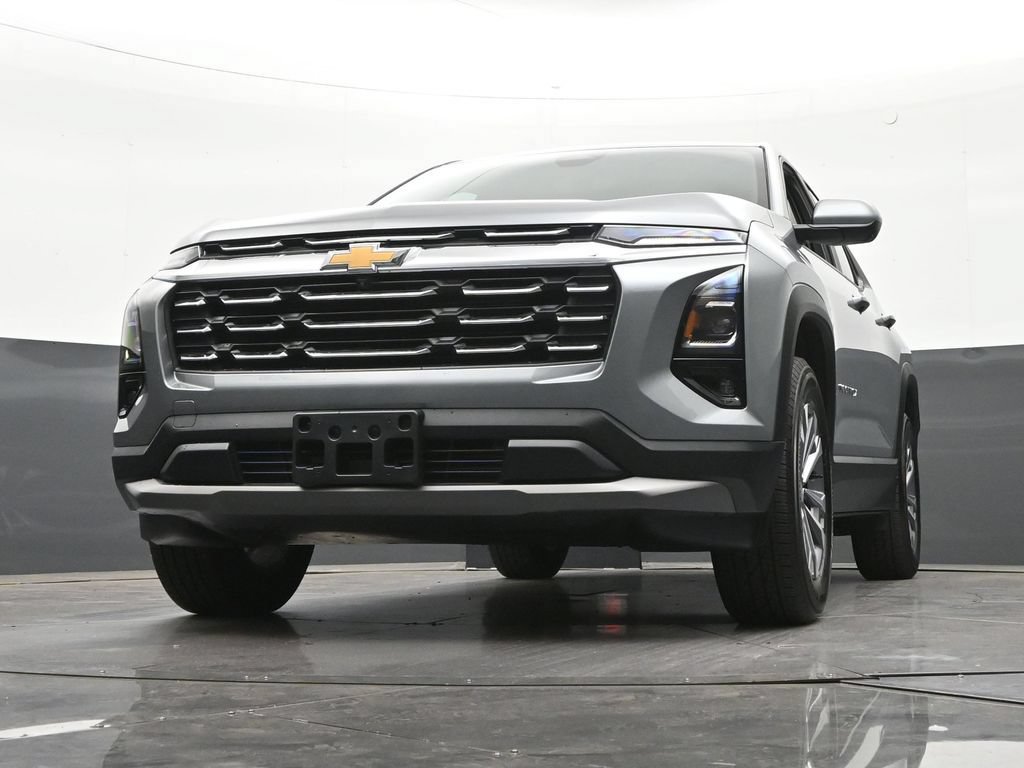 Used 2026 Chevrolet Equinox LT w/ Safety and Technology Package FWD image 31