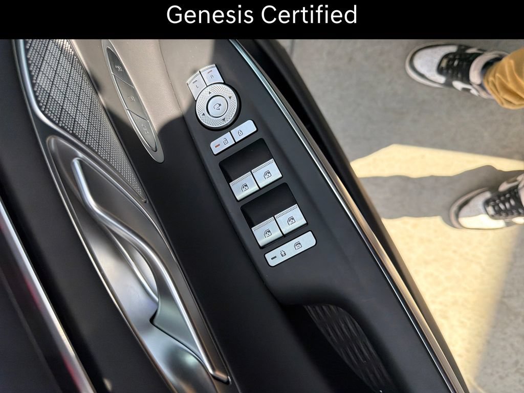 Certified 2026 Genesis GV70 2.5T Select AWD/4WD image 27