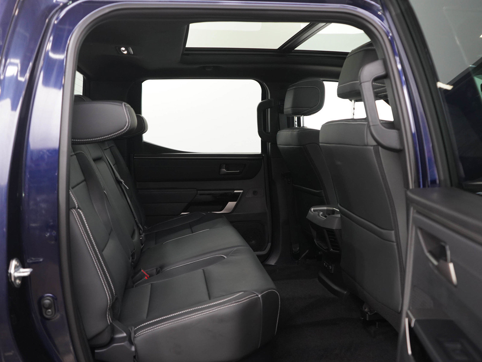 Used 2026 Toyota Tundra Limited AWD/4WD image 14