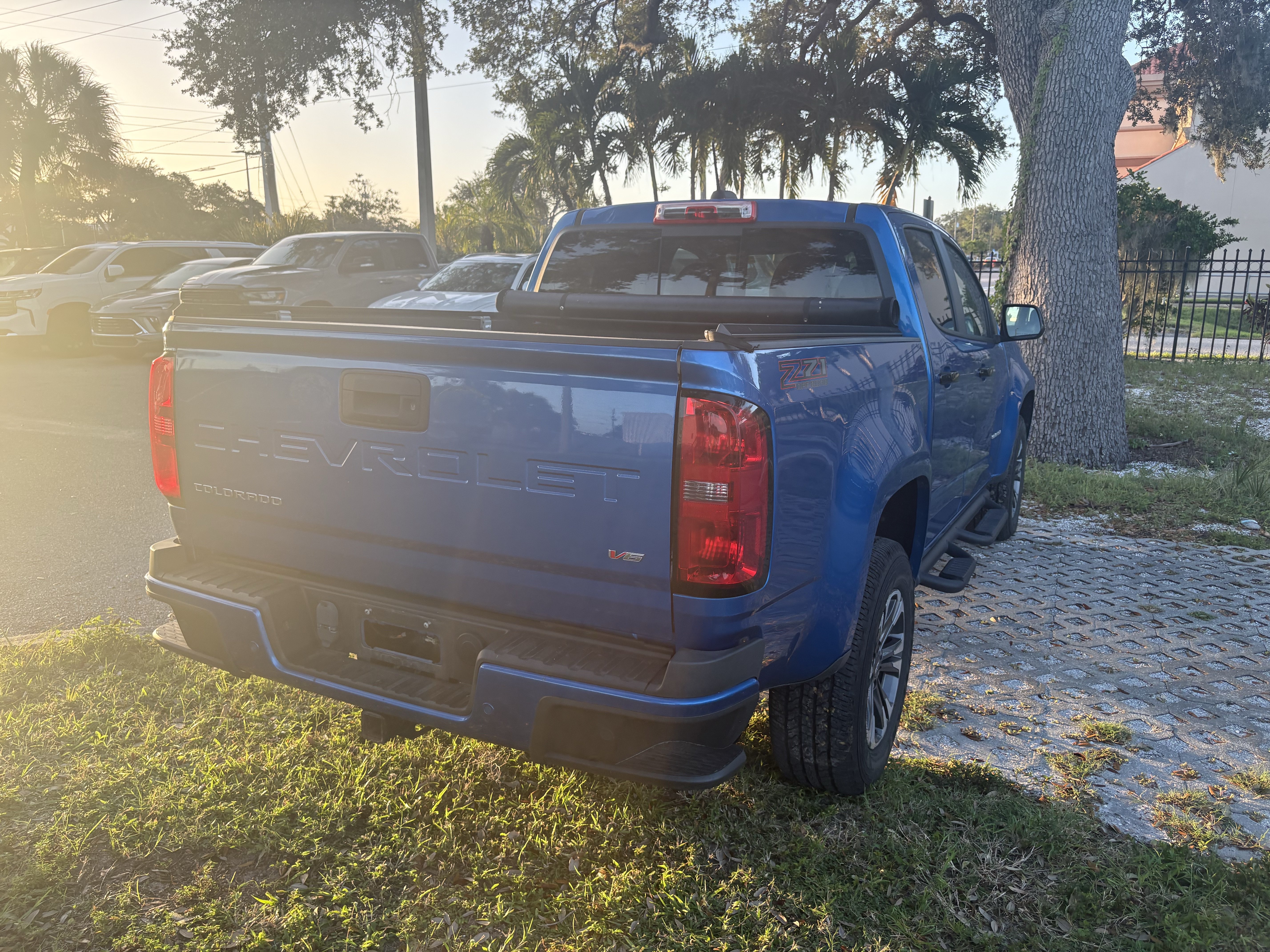 Certified 2022 Chevrolet Colorado Z71 w/ Trail Boss Package AWD/4WD image 7