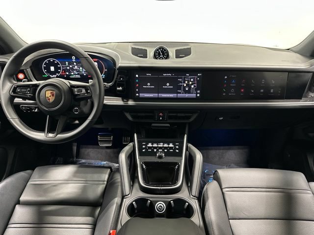 Used 2025 Porsche Cayenne S AWD/4WD image 13