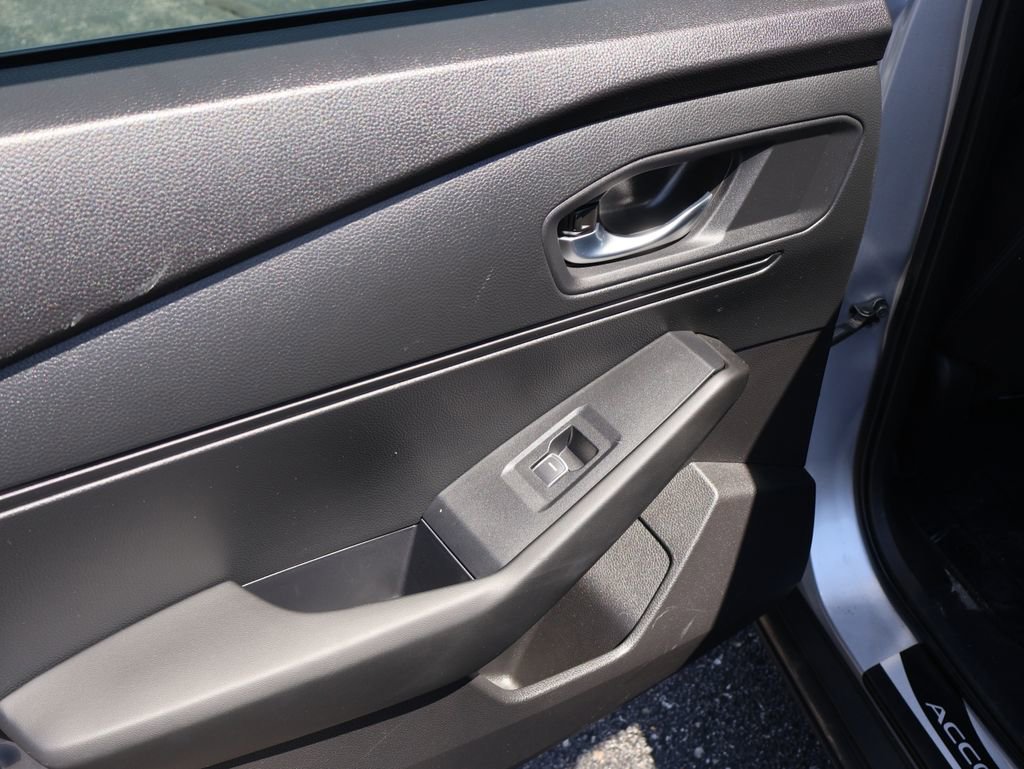 Used 2023 Honda Accord EX image 11